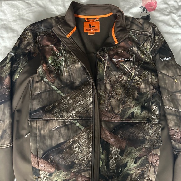 Field & Stream Men's Realtree Soft Shell Jacket - Picture 3 of 4